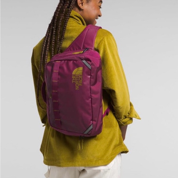 The North Face Accessories - The North Face Base Camp Voyager Sling